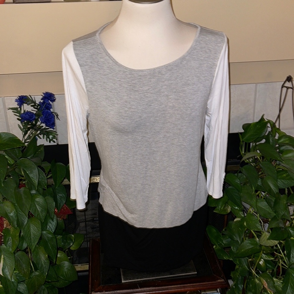White House Black Market shirt! (266)